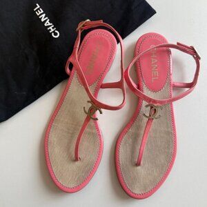 CHANEL - Pink  Patent Leather Women's Sandals Gold hardware